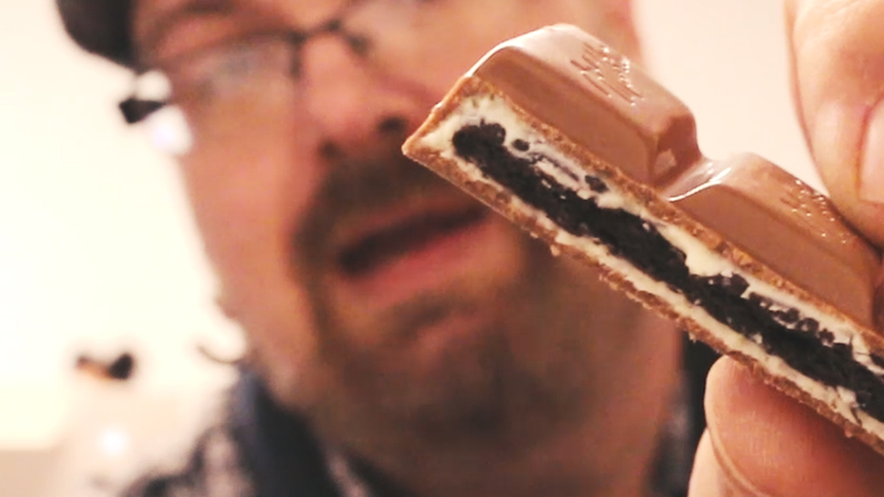 Illustration for article titled Snacktaku Eats Oreo Candy Bars With Friends